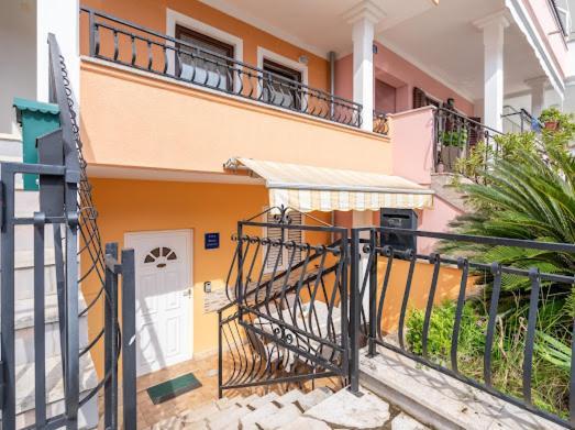 Lola 2 Apartment Rovinj Exterior photo